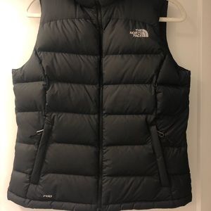 BLACK NEW NORTH FACE VEST